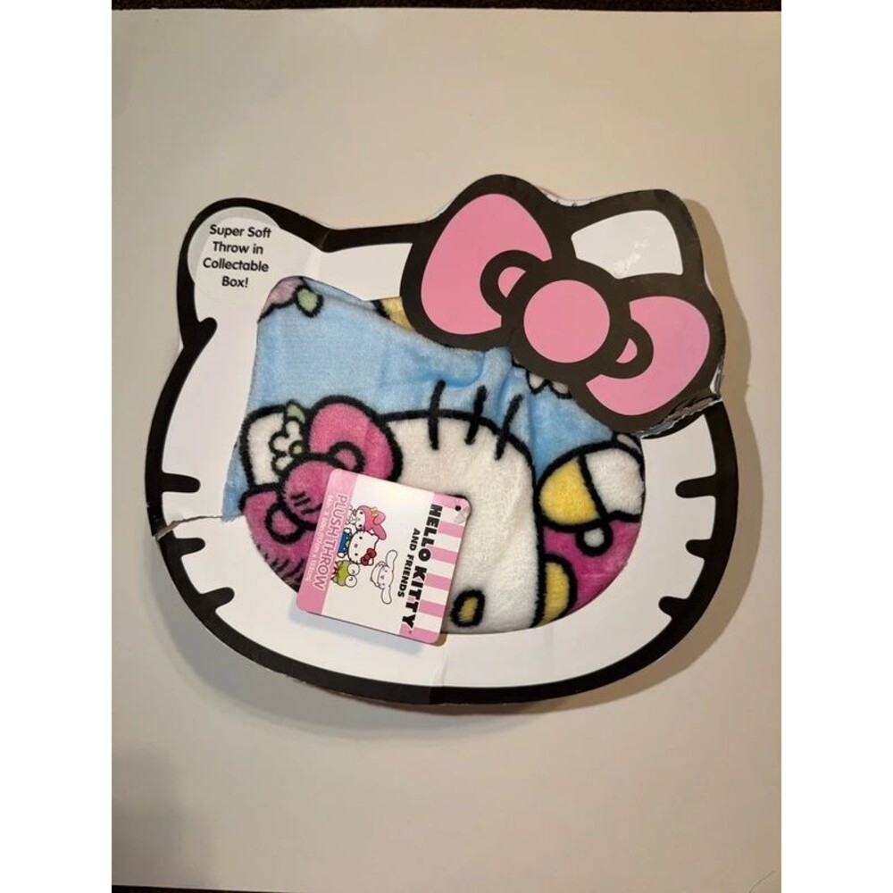 Hello Kitty, throw blanket